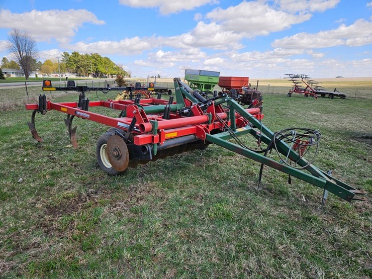 #515-•-brillion-sb-91-9-shank-chisel-plow-image-7