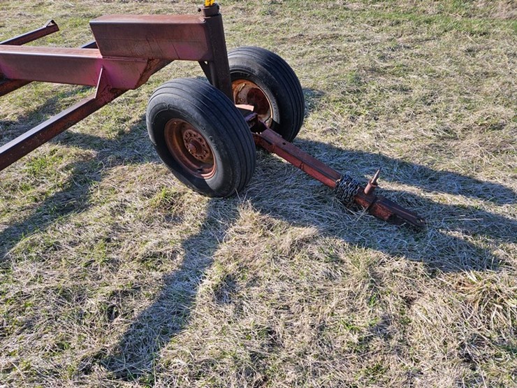 #572-•-11-place-bale-trailer-image-9