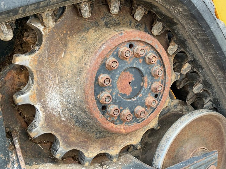 2021-jcb-215t-image-24