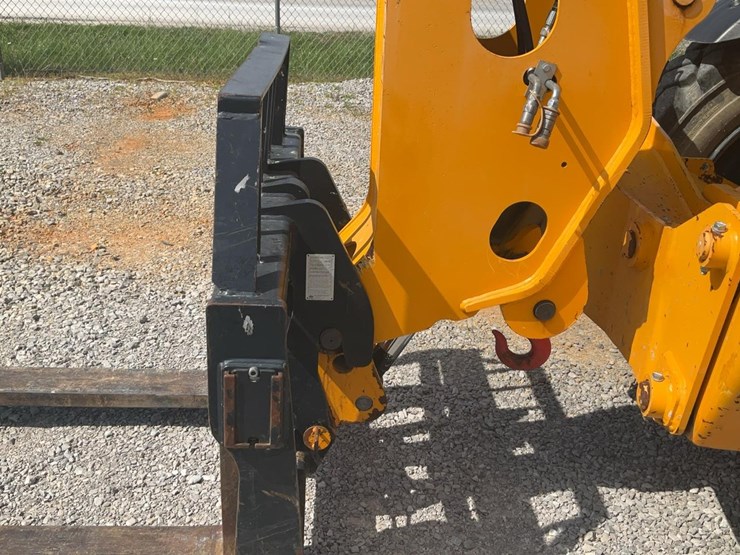 2022-jcb-510-56-image-25