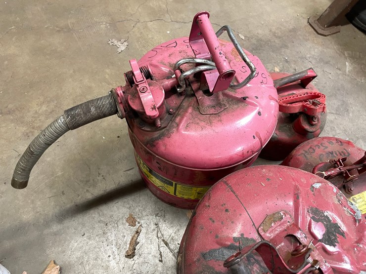 #2579-•-metal-fuel-cans-(columbia-heights,-mn)-image-7