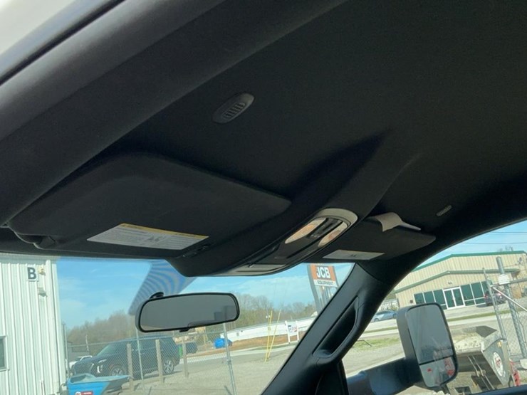 2022-dodge-3500-image-19