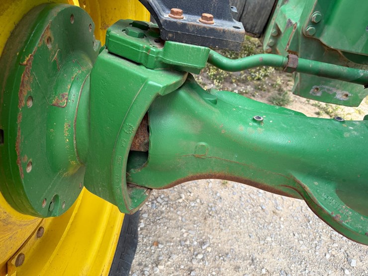 2012-john-deere-8235r-image-18