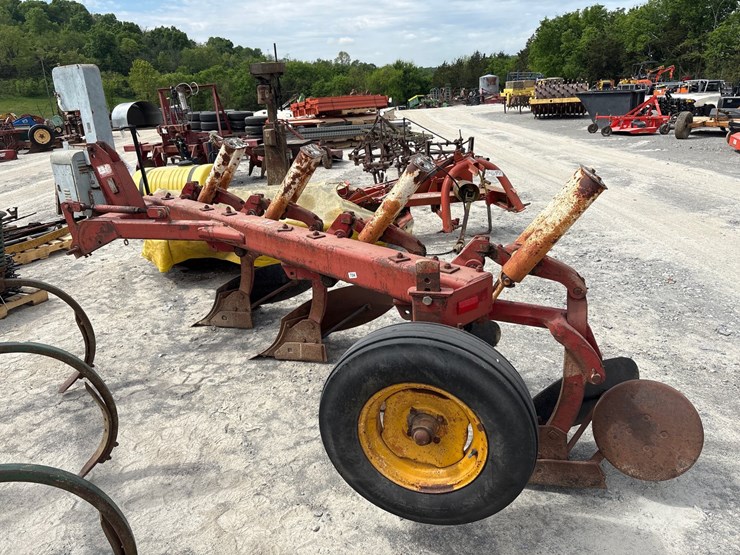 international-450-image-3