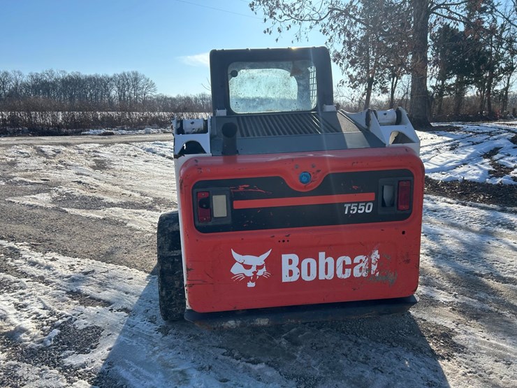 2017-bobcat-t550-image-9