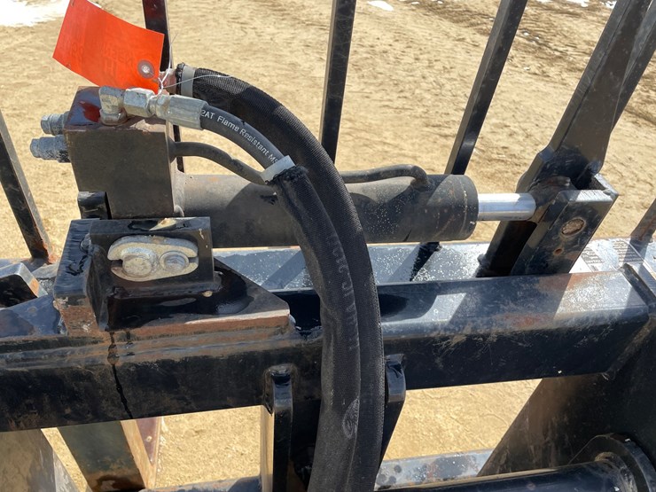 #7553-•-jlg-g5-telehandler-mast-and-forks-image-7