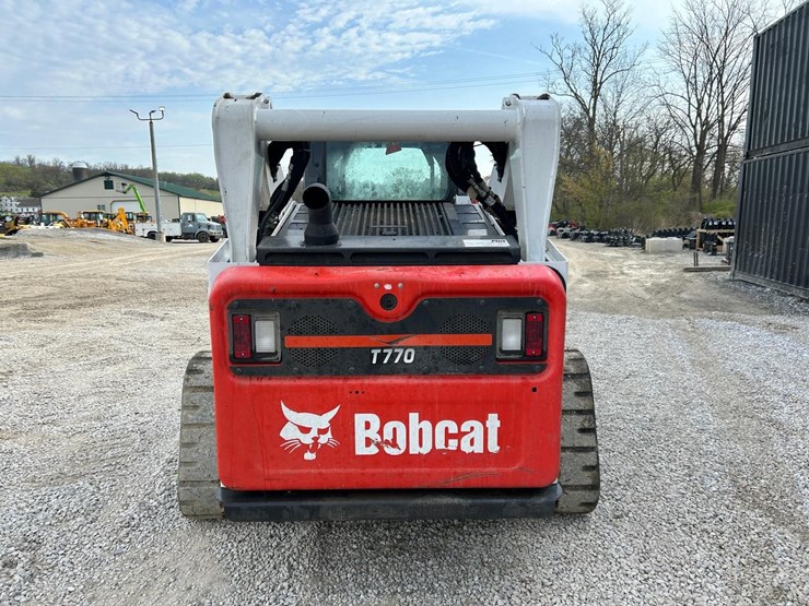 2022-bobcat-t770-image-3