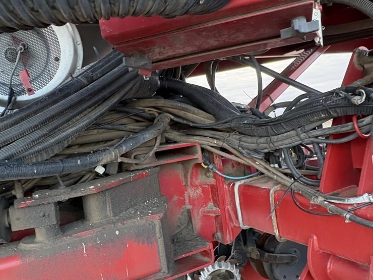 2012-case-ih-1250-image-18