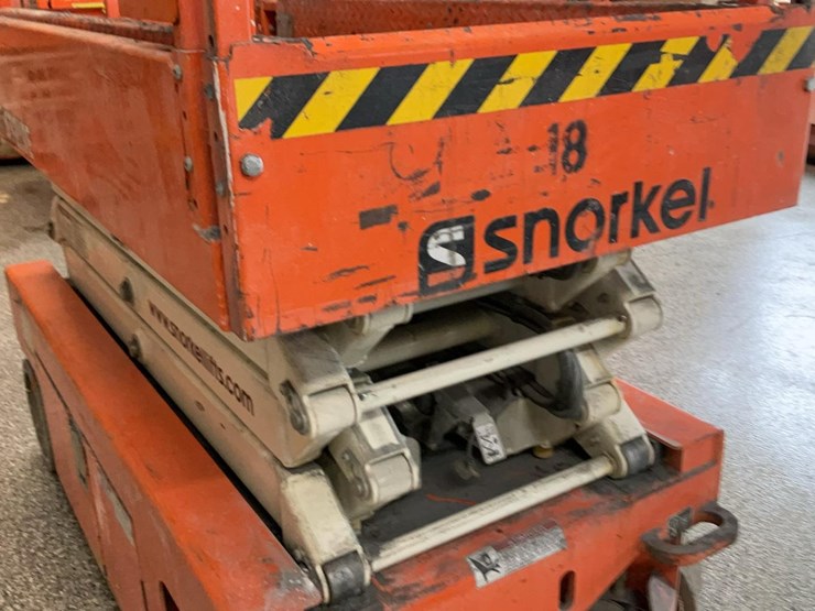 #424-•-2020-snorkel-19'-scissor-lift-image-17