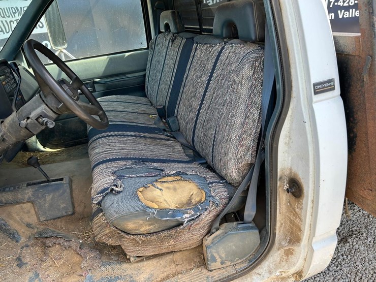 1994-chevrolet-3500-image-19