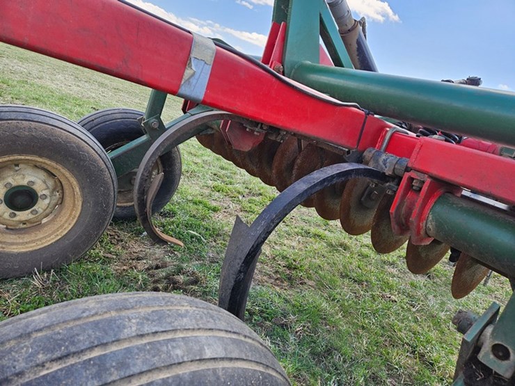 #515-•-brillion-sb-91-9-shank-chisel-plow-image-21