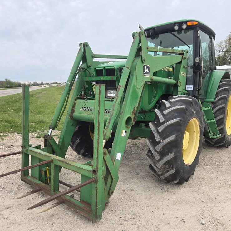 JOHN DEERE 7220