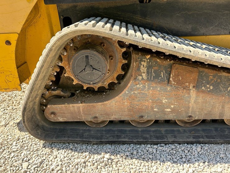 new-holland-c232-image-14