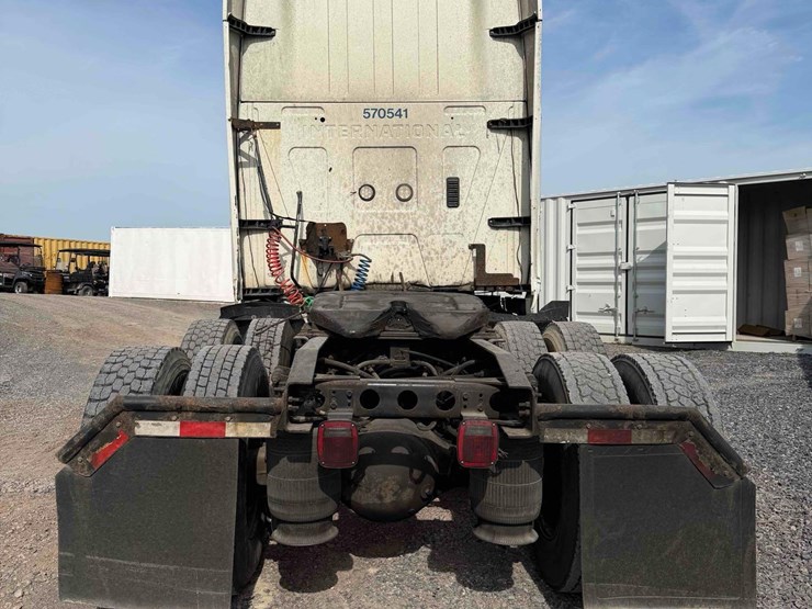 2015-international-prostar-image-9