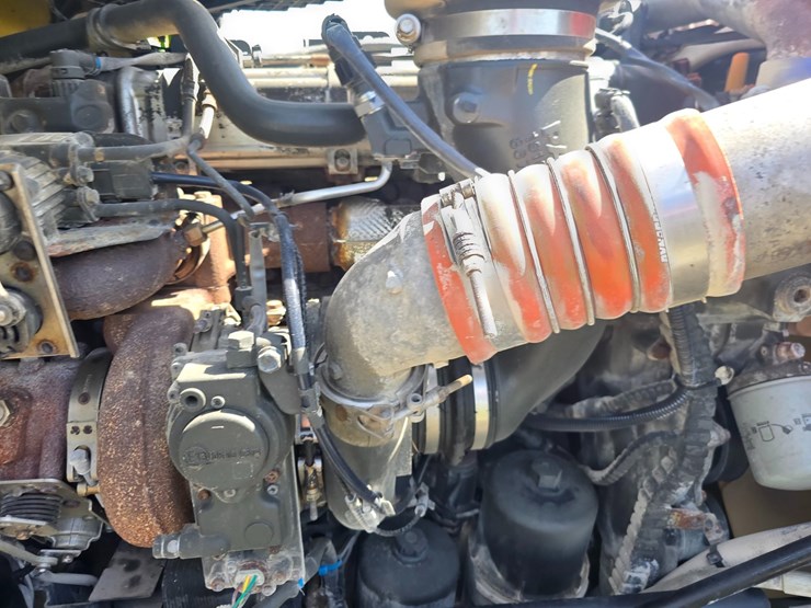 2017-peterbilt-579-image-37