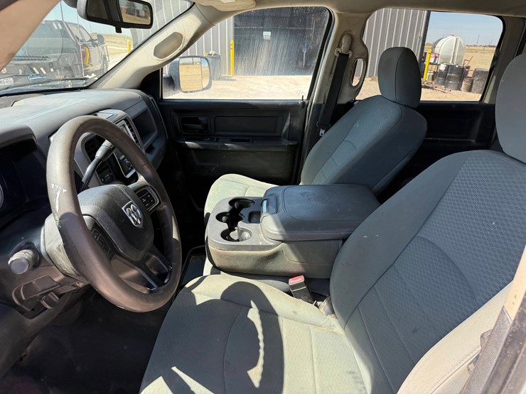 2014-ram-2500-tradesman-image-14