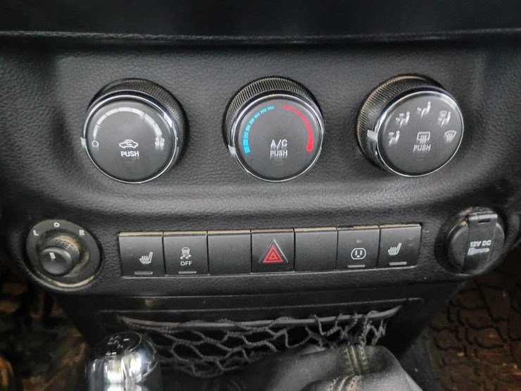 2015-jeep-wrangler-image-43