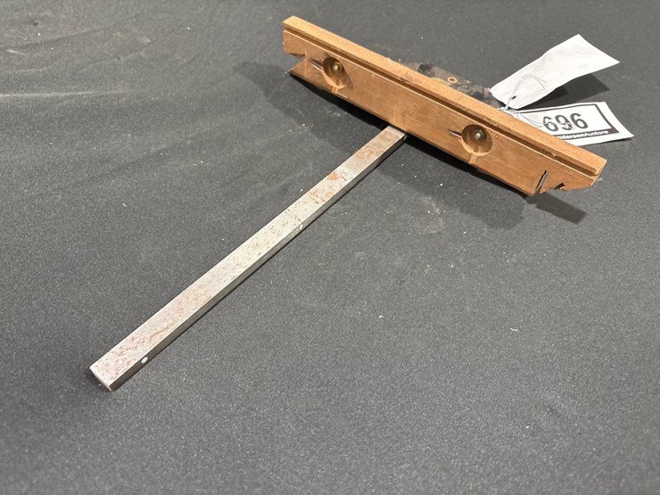 #696-•-precision-miter-gauge-image-3