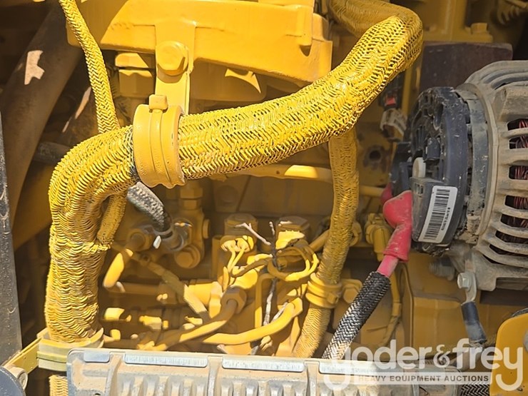 2019-deere-670g-image-95