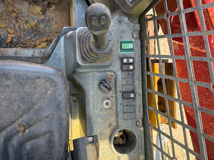 2016-takeuchi-tl10v2-image-25