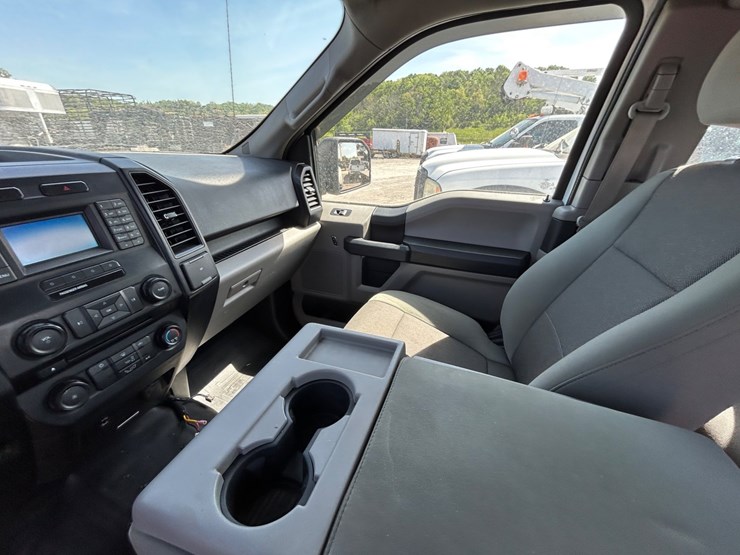 2016-ford-f150-image-12