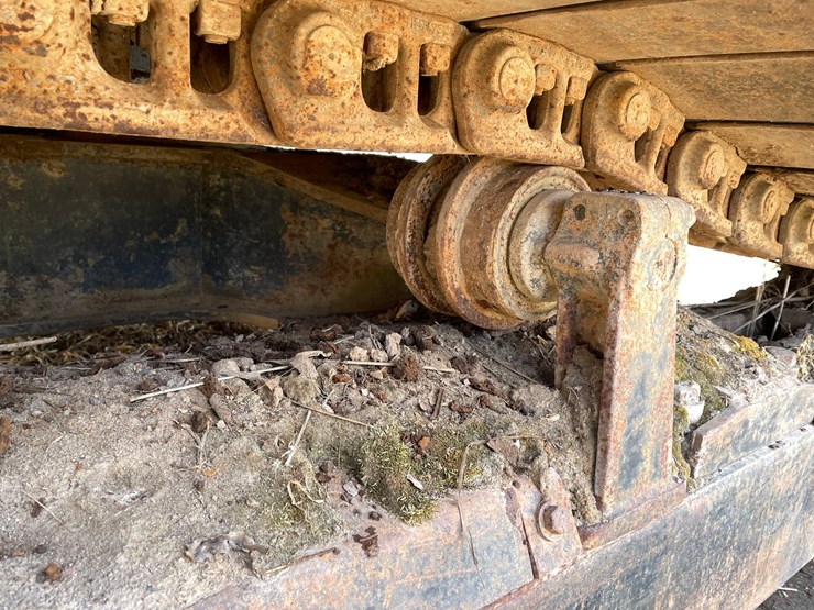 caterpillar-225-image-28