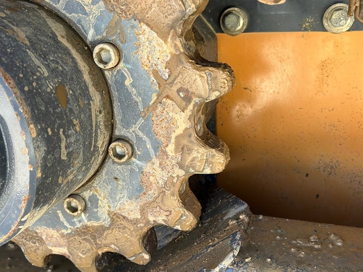 2023-case-tv450b-image-62