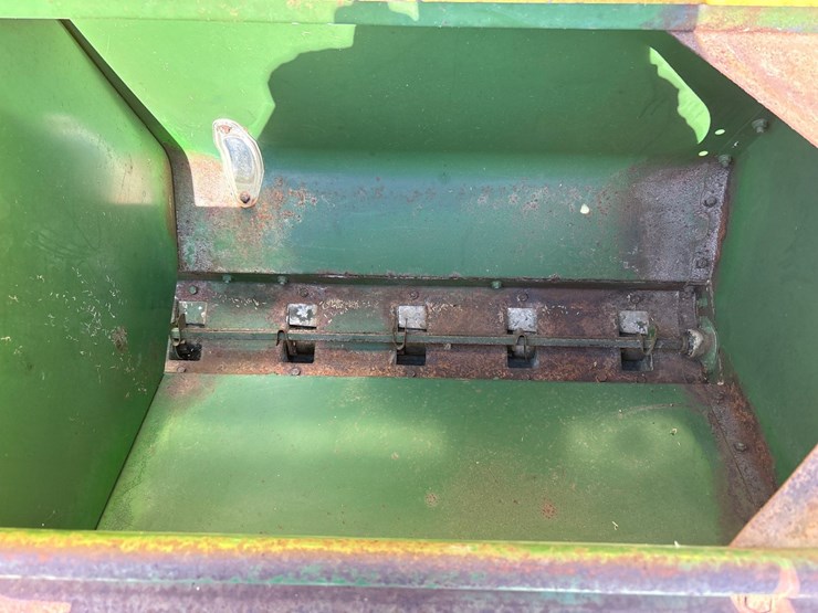 john-deere-8200-image-8