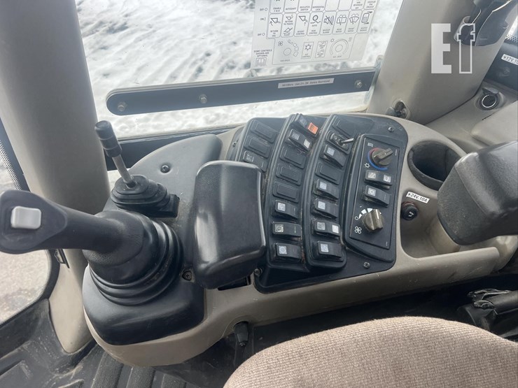 2014-case-521f-xr-image-9