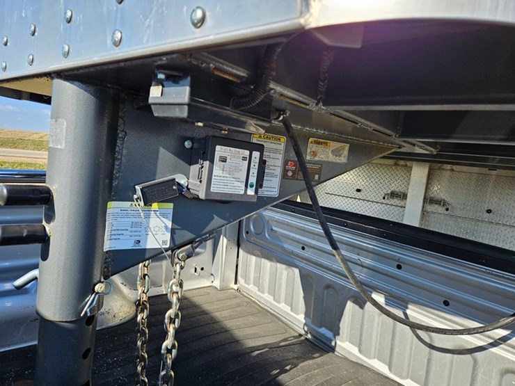 #522-•-2021-travelong-ls-mt-livestock-trailer-image-11