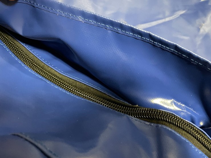 #7557-•-genie-man-lift-basket-control-weather-cover-image-4