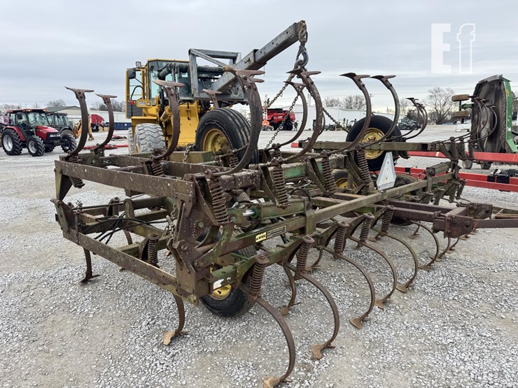 john-deere-1010-image-8