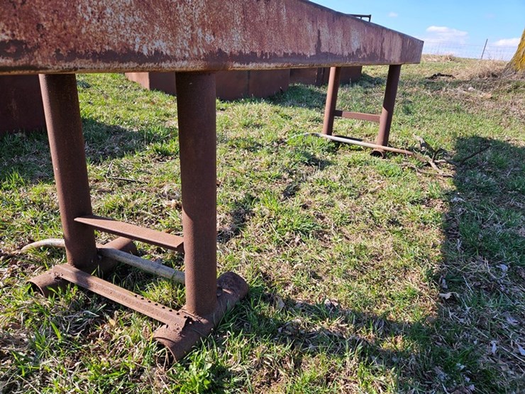 #549-•-14'-steel-feed-bunk-image-8