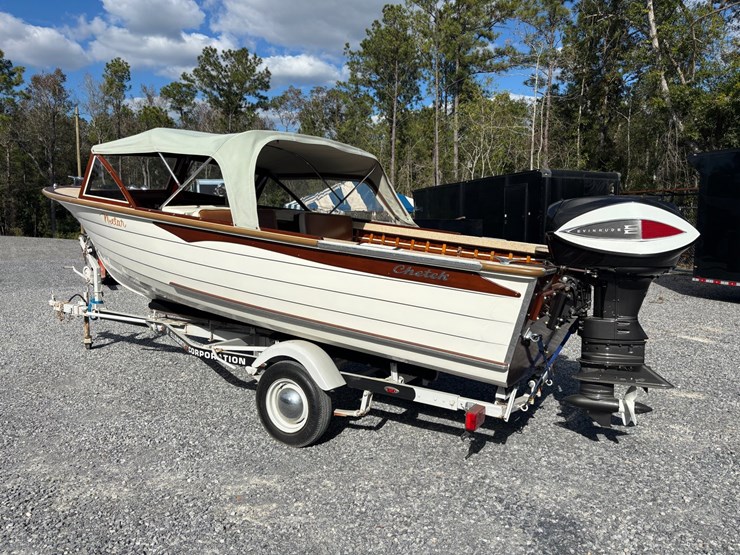 #9548-•-the-“nectar”-–-17’-vintage-wooden-boat,-true-collector’s-piece-image-20