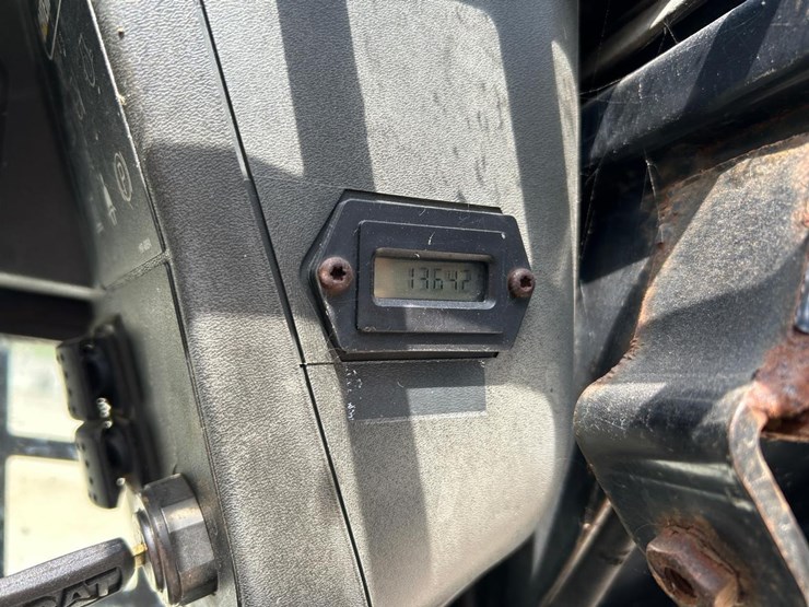 caterpillar-267b-image-24