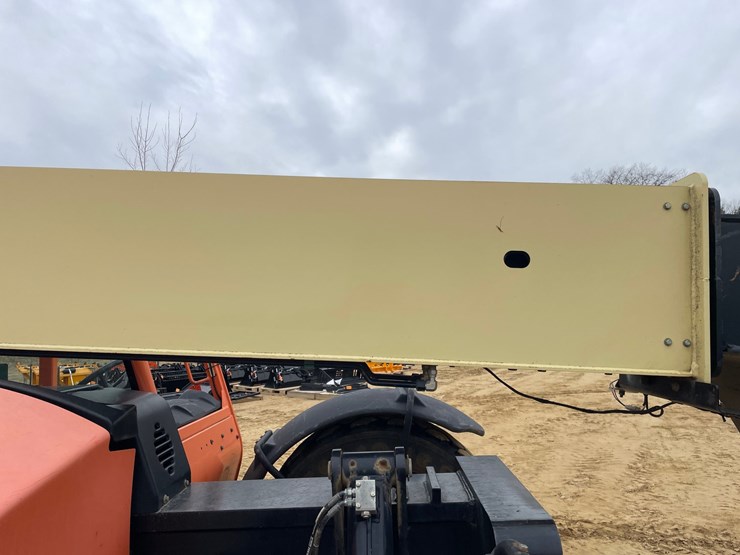 2014-jlg-g9-43a-image-27