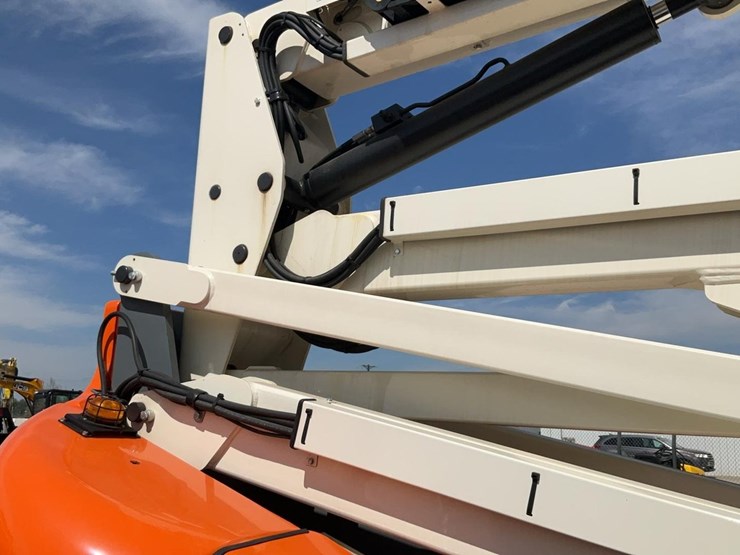 #301-•-2024-snorkel-46'-awd-articulating-boom-lift-#4-image-23