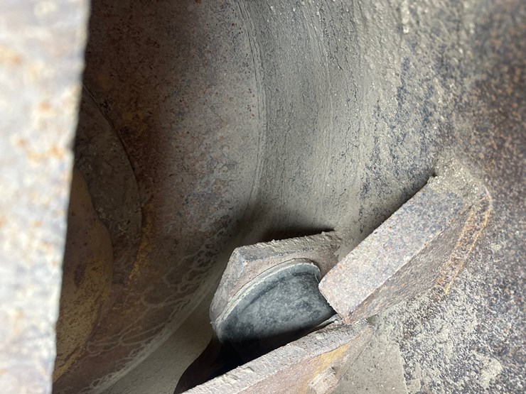 caterpillar-cp-563c-image-31