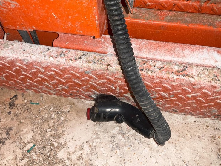 #412-•-2019-snorkel-19'-scissor-lift-image-9