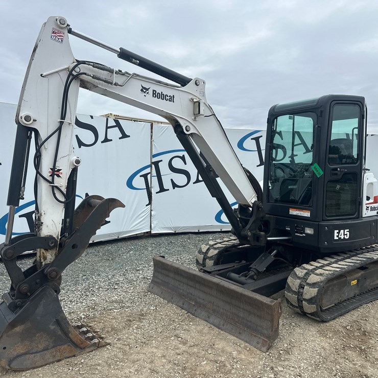 BOBCAT E45