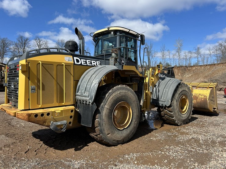 2012-deere-844k-image-5