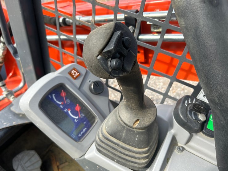 2023-kubota-svl65-2-image-48