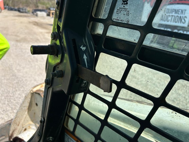 bobcat-t770-image-23