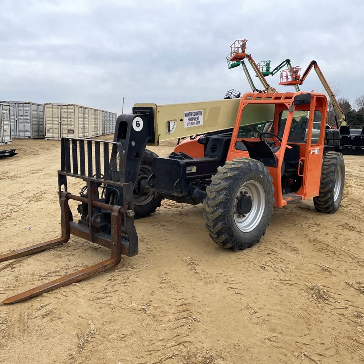 2013 JLG G6-42A