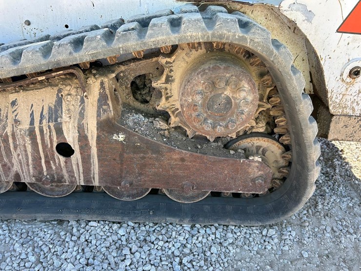 2015-bobcat-t590-image-18