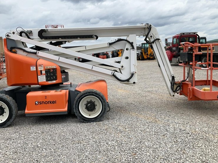 #308-•-2019-snorkel-46'-electric-articulated-boom-lift-image-6
