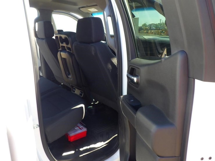 2019-chevrolet-1500-image-8