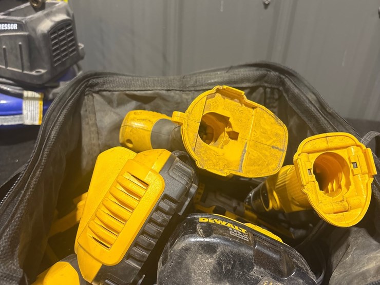 #771-•-bag-of-dewalt-drills-and-impacts-image-6