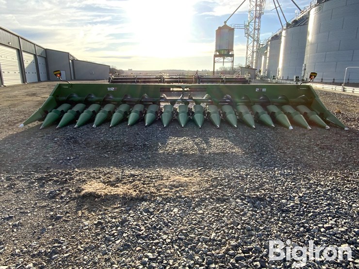 2017-john-deere-a-image-3