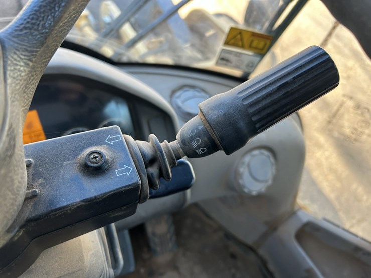 volvo-l250g-image-71